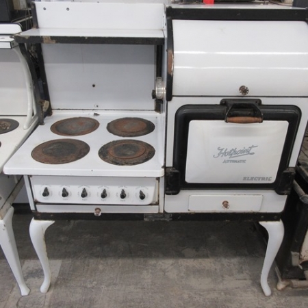 1948 Kelvinator Electric Stove - Antique Appliances