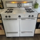 Vintage 1940's Hardwick Gas Stove with Oven, Broiler and Storage. Excellent condition